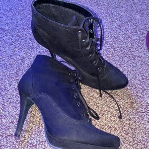 Women’s heeled booties